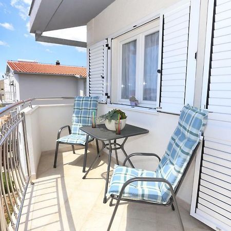Apartman Kristian โตรกีร์ ภายนอก รูปภาพ