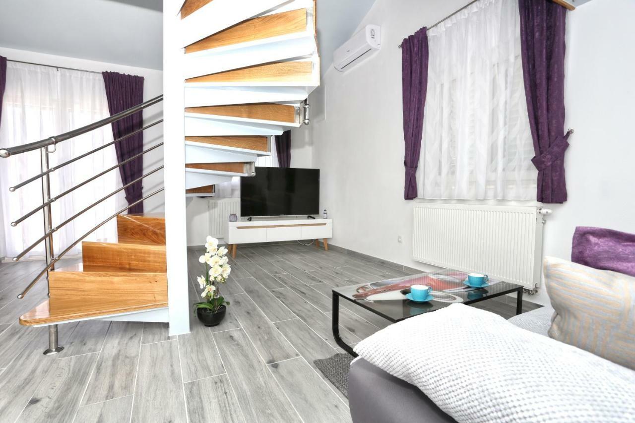 Apartman Kristian โตรกีร์ ภายนอก รูปภาพ