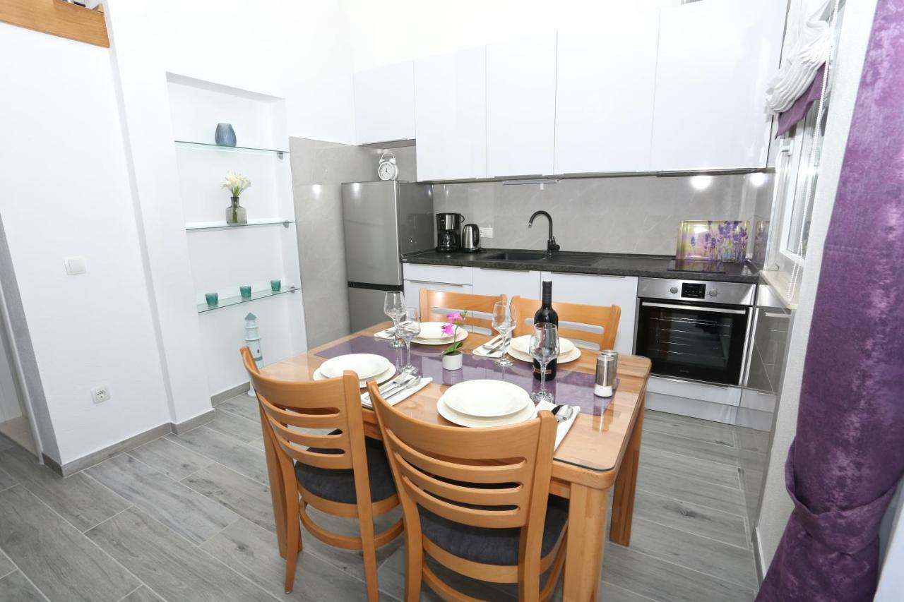 Apartman Kristian โตรกีร์ ภายนอก รูปภาพ