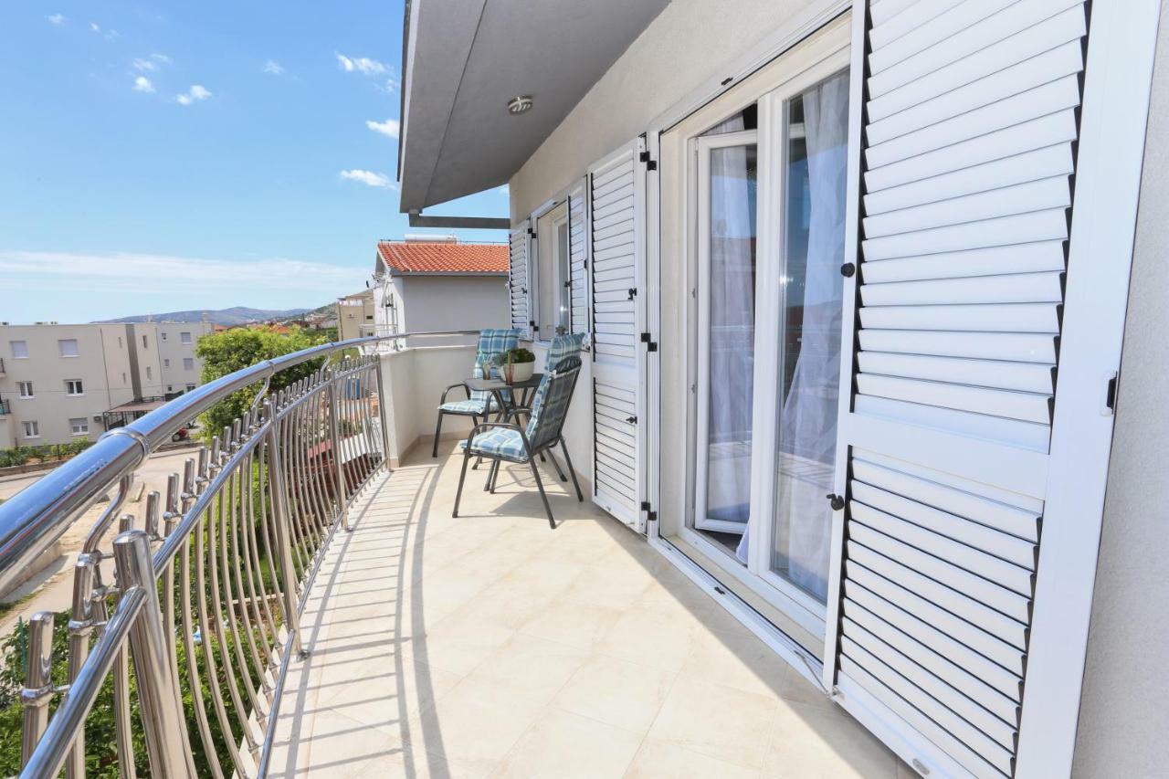 Apartman Kristian โตรกีร์ ภายนอก รูปภาพ