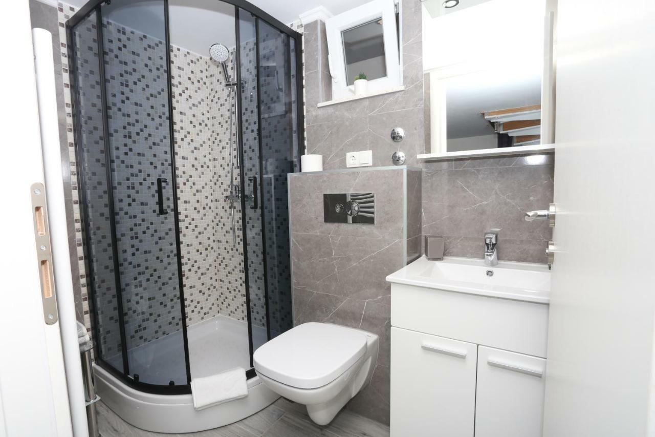 Apartman Kristian โตรกีร์ ภายนอก รูปภาพ