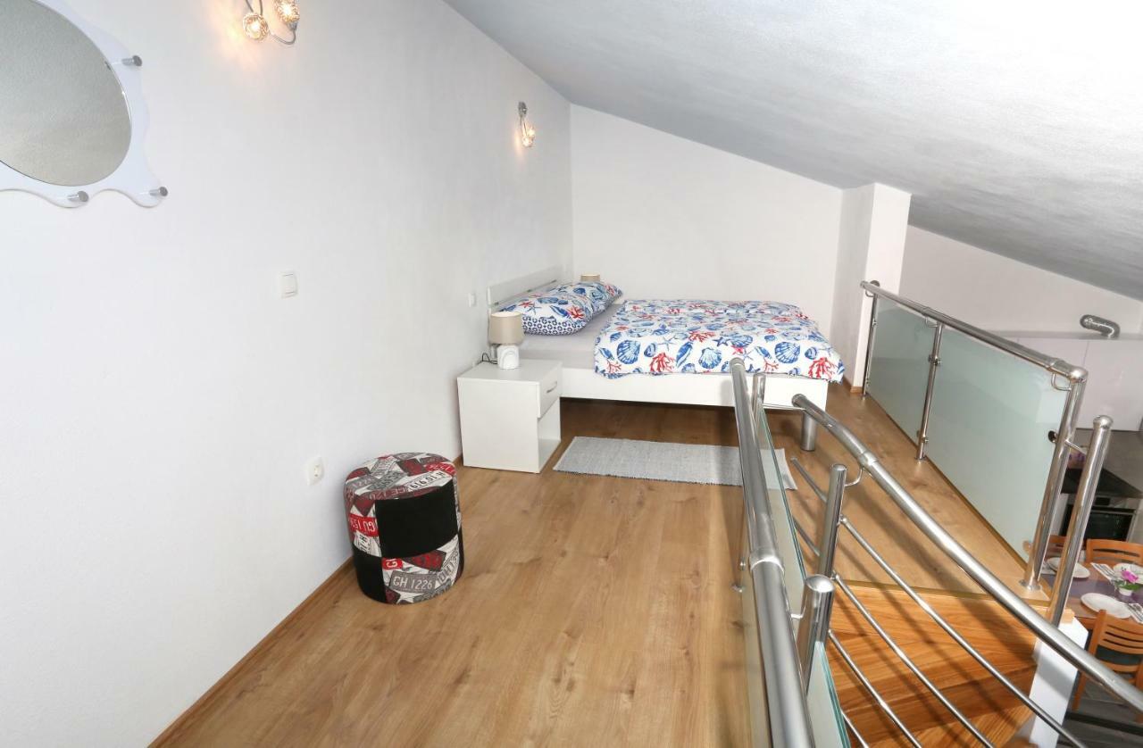 Apartman Kristian โตรกีร์ ภายนอก รูปภาพ